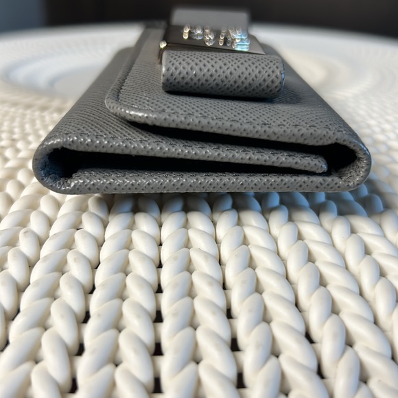 Authentic Prada Saffiano Ribbon Key Wallet - Picture 4 of 10